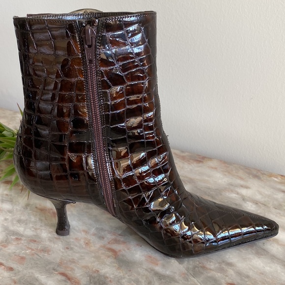 STUART WEITZMAN Boots 👢🤎 - Picture 3 of 5